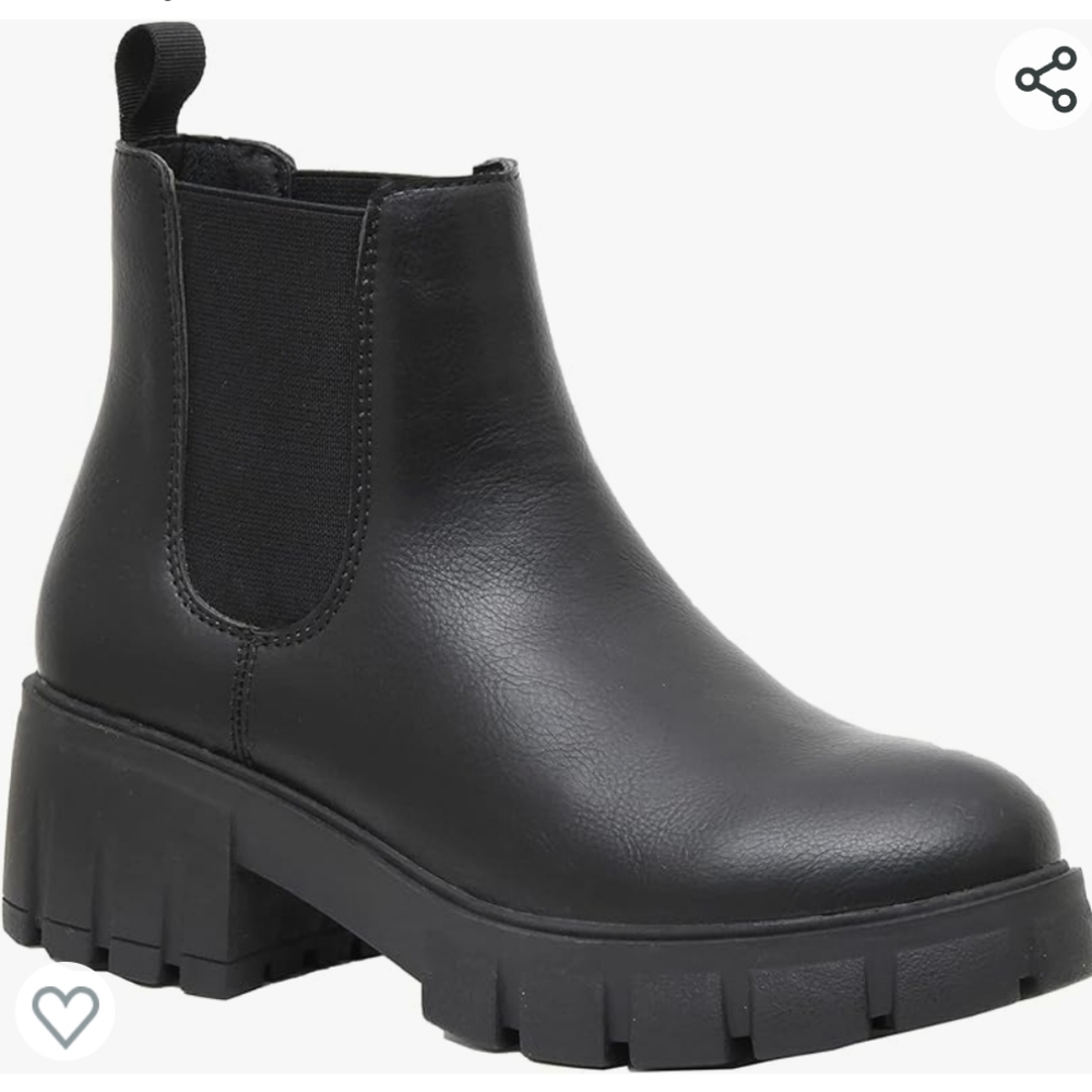 Cushionaire memory foam Chelsea boots